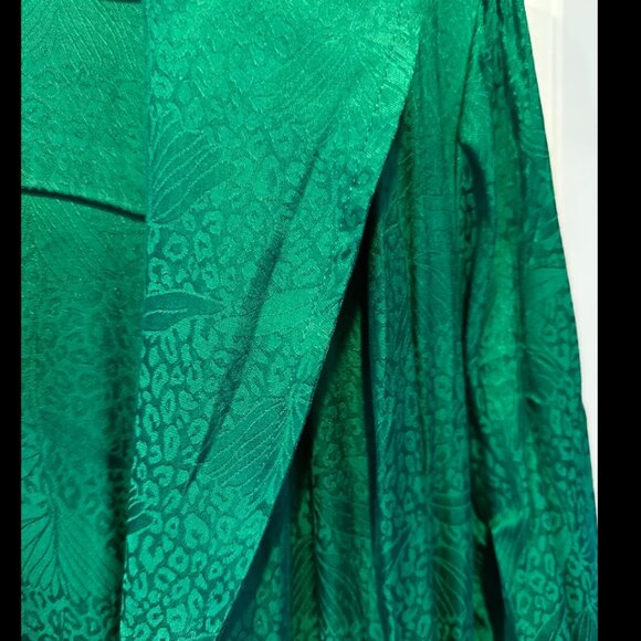 NWT‎ Green Floral Trench - Picture 6 of 7